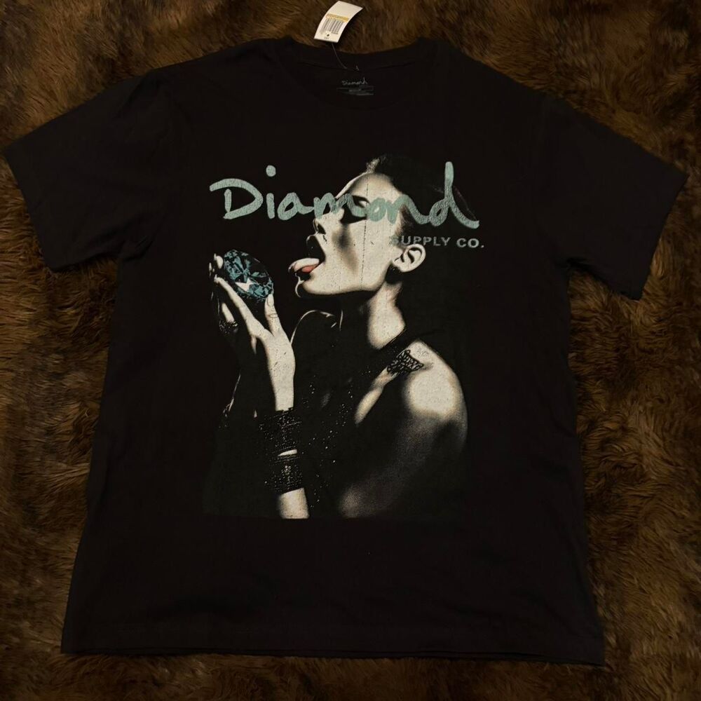 NWT Men’s Medium Black Diamond Supply Co. graphic t-shirt person licking diamond
